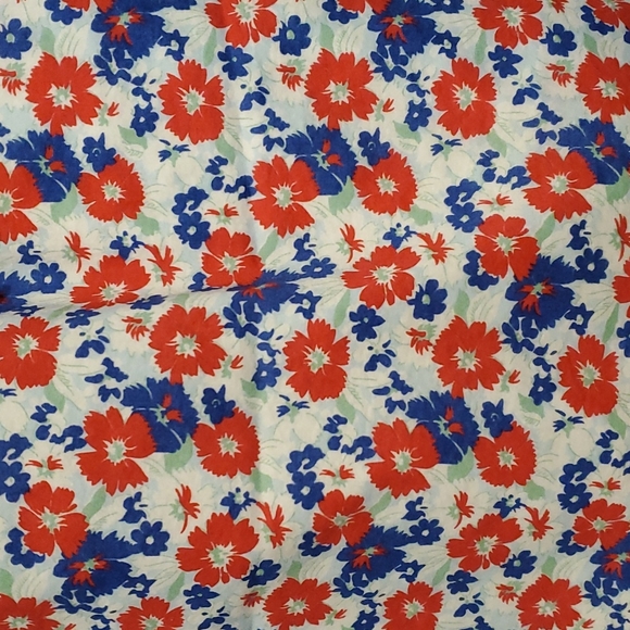 Chaps tie adjustable straps dress. Size 8 white, blue, red flower design - Picture 2 of 10